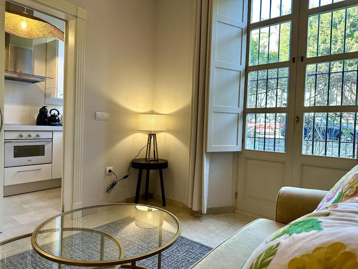 Urbe10 Pries Garden Apartment Malaga