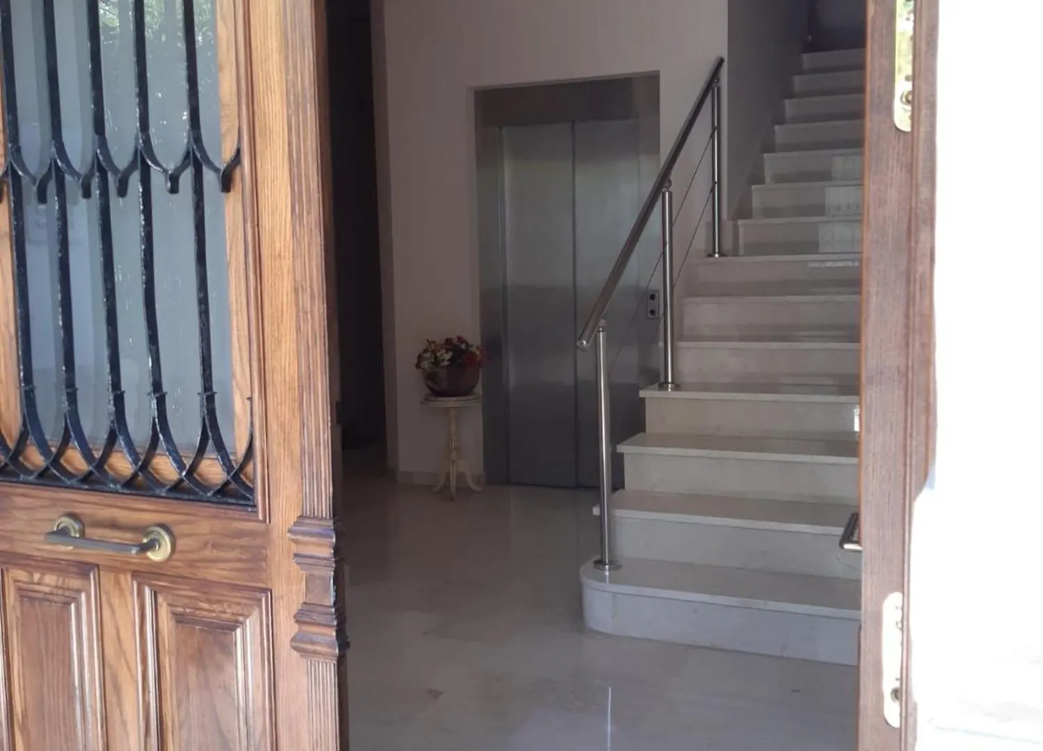Urbe10 Pries Garden Apartment Malaga
