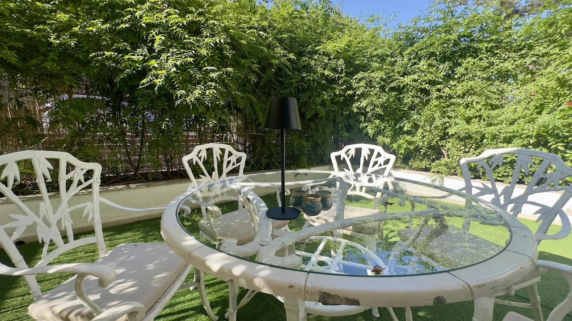 Urbe10 Pries Garden Apartment Malaga Spain